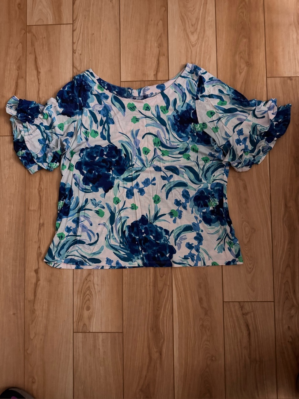 Lilly Pulitzer Lula Blue & White Floral Shirt size XL